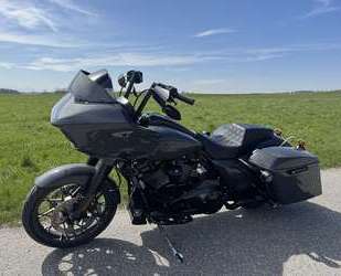 Mercedes-Benz Road Glide 