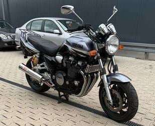 Yamaha XJR 1300 