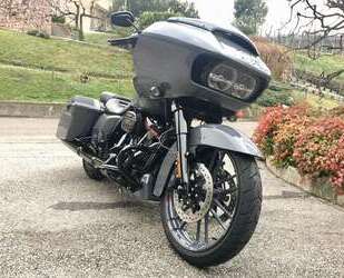 Harley Davidson Road Glide Gebrauchtwagen