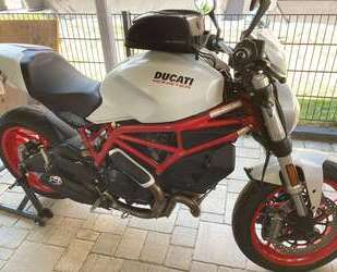 Ducati Monster 797 Gebrauchtwagen