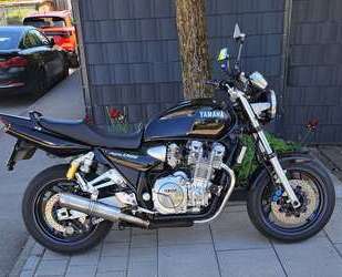 Yamaha XJR 1300 