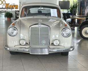 Mercedes-Benz 220 Gebrauchtwagen