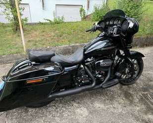 Harley Davidson Street Glide Gebrauchtwagen