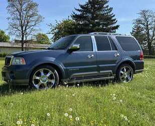Lincoln Navigator 