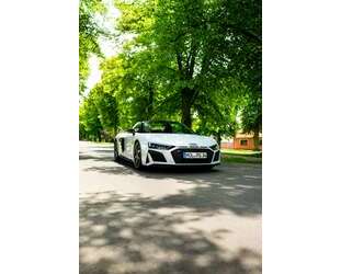 Seat R8 