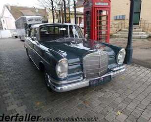 Mercedes-Benz 220 Gebrauchtwagen