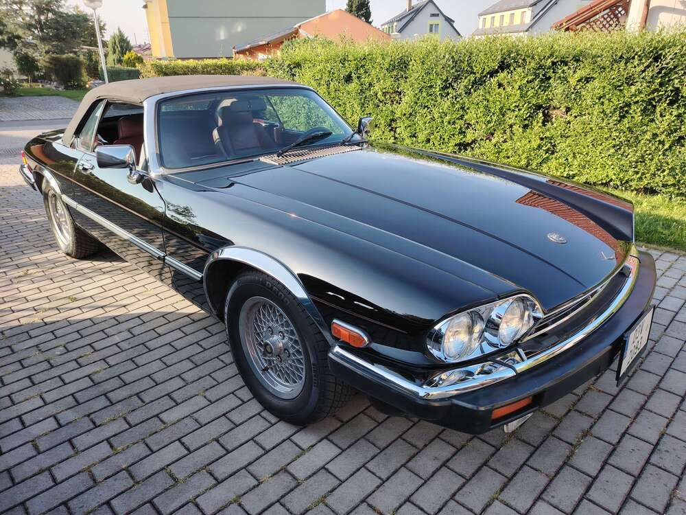 XJS