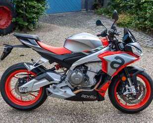 Aprilia Tuono 