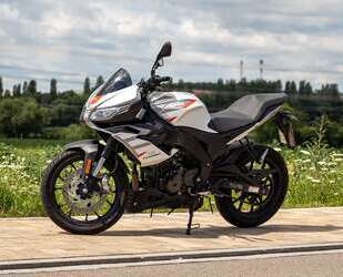 Aprilia Tuono 