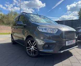 Ford Tourneo Courier Gebrauchtwagen