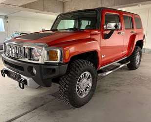 Hummer H3 