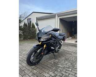 Yamaha YZF-R125 