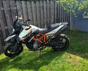 KTM 990 Supermoto Gebrauchtwagen