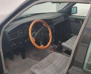 Mercedes-Benz 190 Gebrauchtwagen