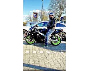 Kawasaki Ninja ZX-9R Gebrauchtwagen
