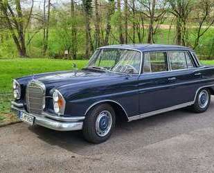 Mercedes-Benz 220 Gebrauchtwagen
