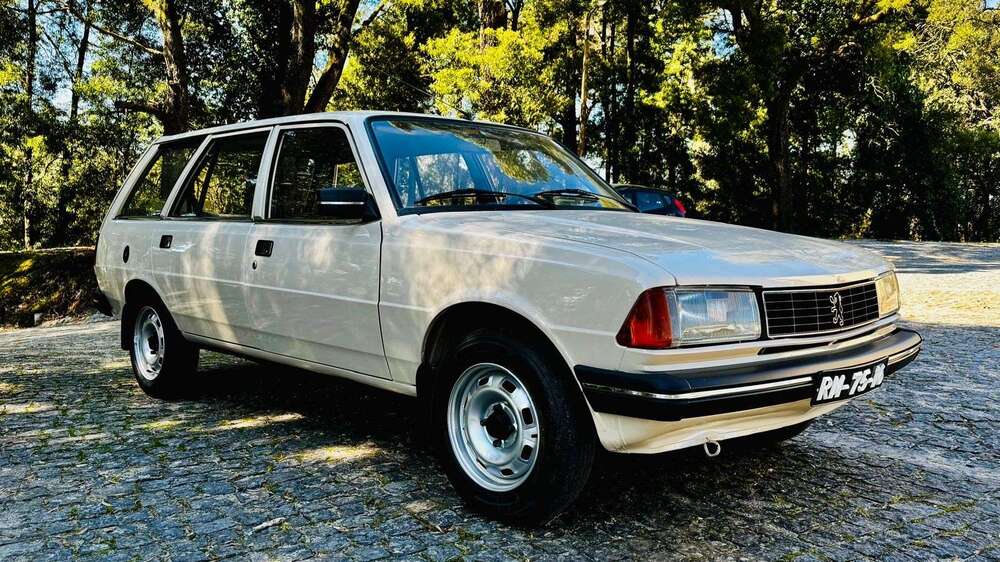 305