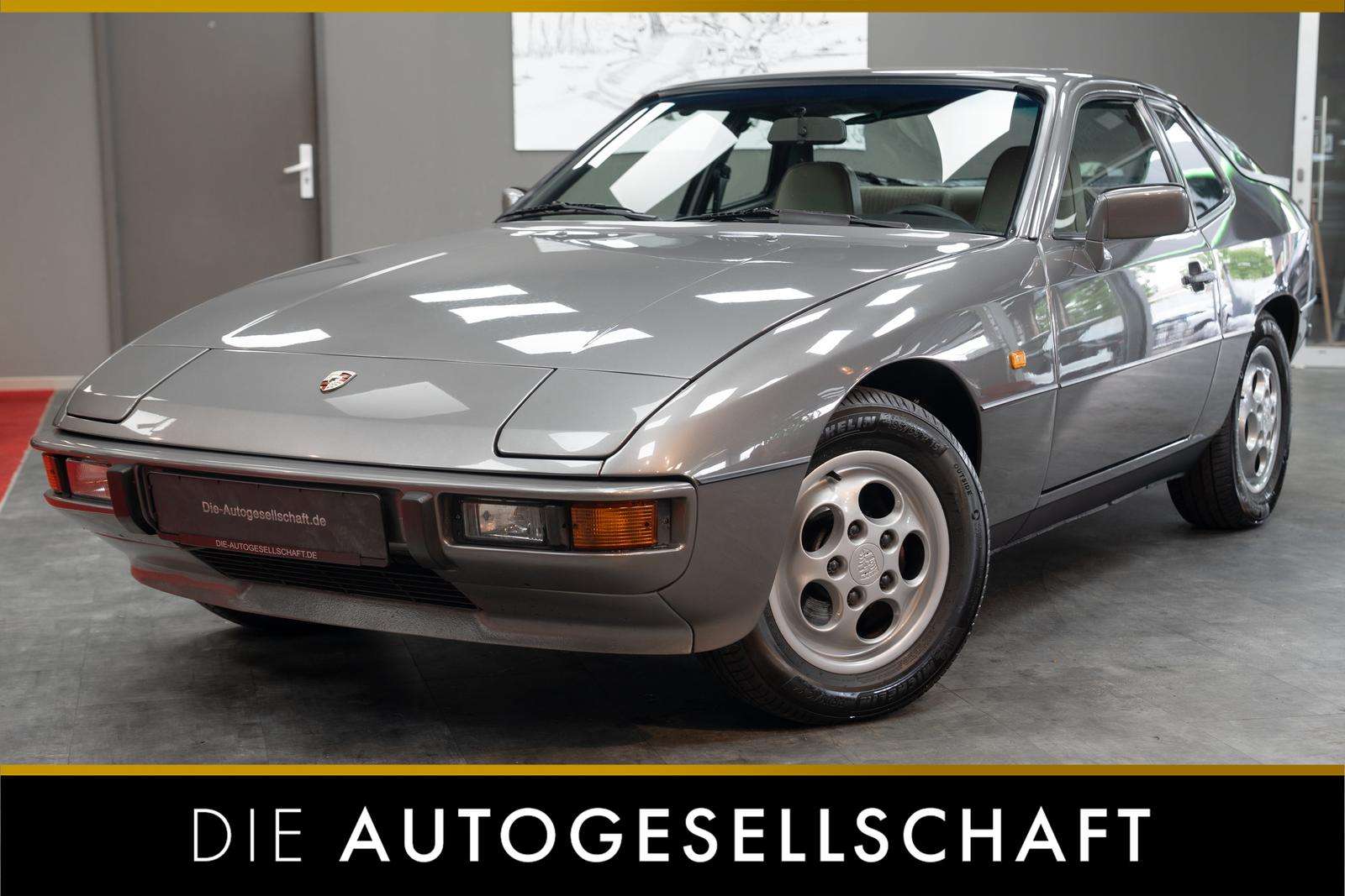 924