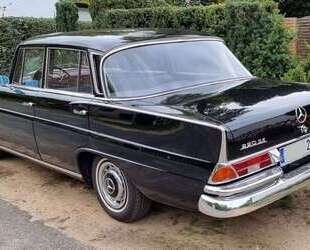 Mercedes-Benz 220 Gebrauchtwagen