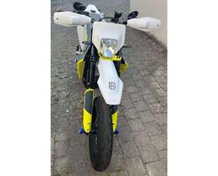 Husqvarna 701 Supermoto Gebrauchtwagen