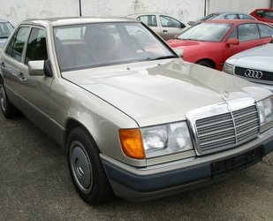 Mercedes-Benz E 200 H-Kennzeichen Alltagsklassiker Gebrauchtwagen