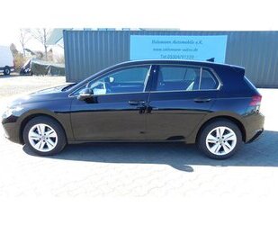 VW Golf VIII 2.0 Life TDI BMT DSG Klima Navi Gebrauchtwagen