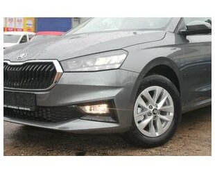 Skoda Fabia TSi Alu PDC LED AHK 5-JahreGara SOFORT !! Gebrauchtwagen