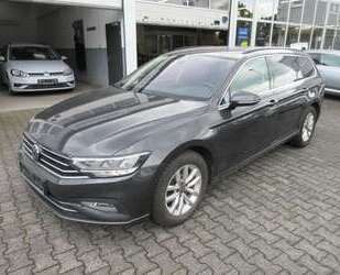 Toyota Passat Variant Business 2.0 TDI DSG NAVI AHK ACC L 