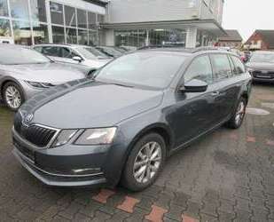 Skoda Octavia Style 2.0 TDI DSG NAVI TEILLEDER ALU APS S Gebrauchtwagen