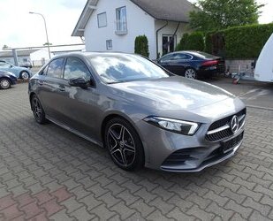 Mercedes-Benz A 180 AMG Line, Night Paket, Navi, LED, aktiver Pa Gebrauchtwagen