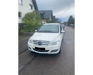 Mercedes-Benz B 180 Gebrauchtwagen