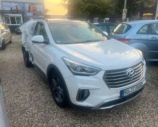 Hyundai Grand Santa Fe 