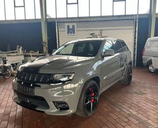 Mercedes-Benz Grand Cherokee 