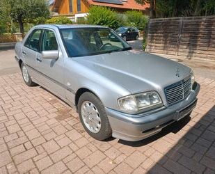 Mercedes-Benz C 180 Gebrauchtwagen