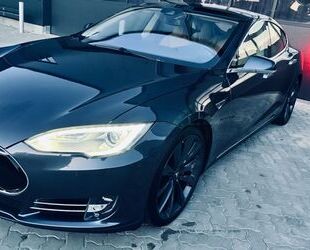 Tesla Model S Gebrauchtwagen