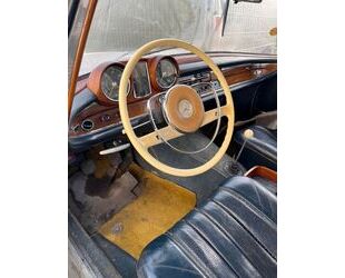 Mercedes-Benz 220 Gebrauchtwagen
