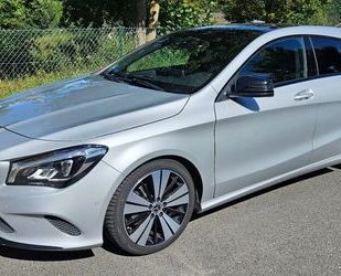 Mercedes-Benz CLA 220 Shooting Brake Gebrauchtwagen