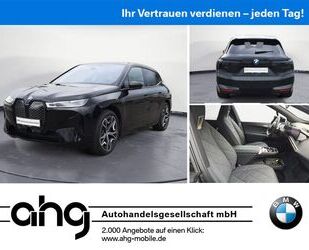 BMW BMW iX M60 Navi LM 22 Aktivlenk. Aktive Geschw. AH Gebrauchtwagen