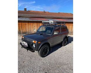 Lada Niva Gebrauchtwagen
