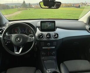 Mercedes-Benz B 220 Gebrauchtwagen