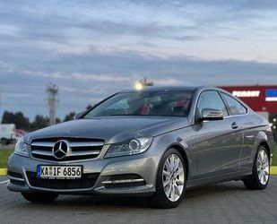 Mercedes-Benz 220 Gebrauchtwagen