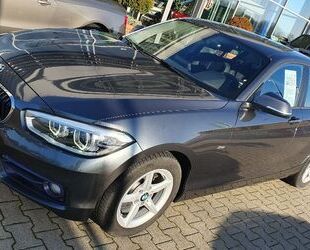BMW BMW 118i Lim5-trg Sport Line Paket LED Navi Faceli Gebrauchtwagen