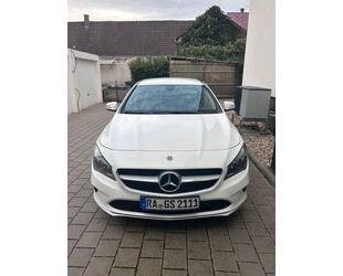 Mercedes-Benz CLA 220 Shooting Brake Gebrauchtwagen