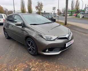 Porsche Auris 