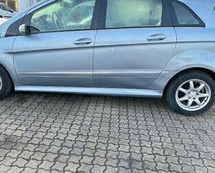Mercedes-Benz B 180 Gebrauchtwagen