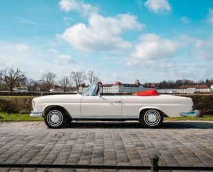 Mercedes-Benz 220 Gebrauchtwagen