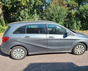 Mercedes-Benz B 180 Gebrauchtwagen