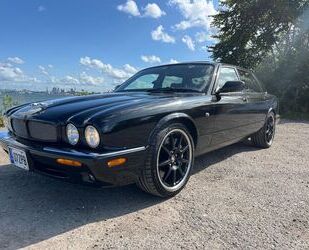 Jaguar XJR 