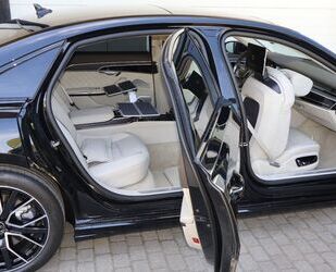 VW A8 