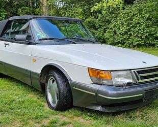 Saab 900 